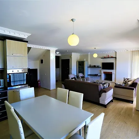 Villa Baynur *
